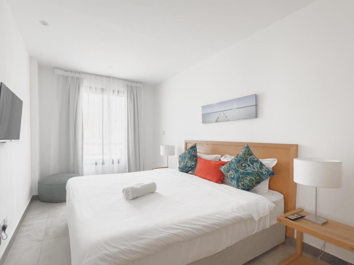 Residence Celestial - Premium 3 Bedrooms Villa With Volcanic Stone Pool กรองด์เบย์ ภายนอก รูปภาพ