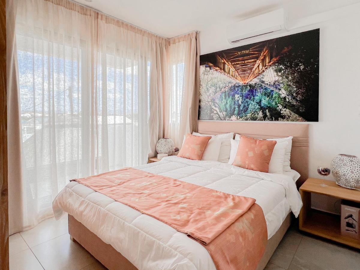 Residence Celestial - Premium 3 Bedrooms Villa With Volcanic Stone Pool กรองด์เบย์ ภายนอก รูปภาพ
