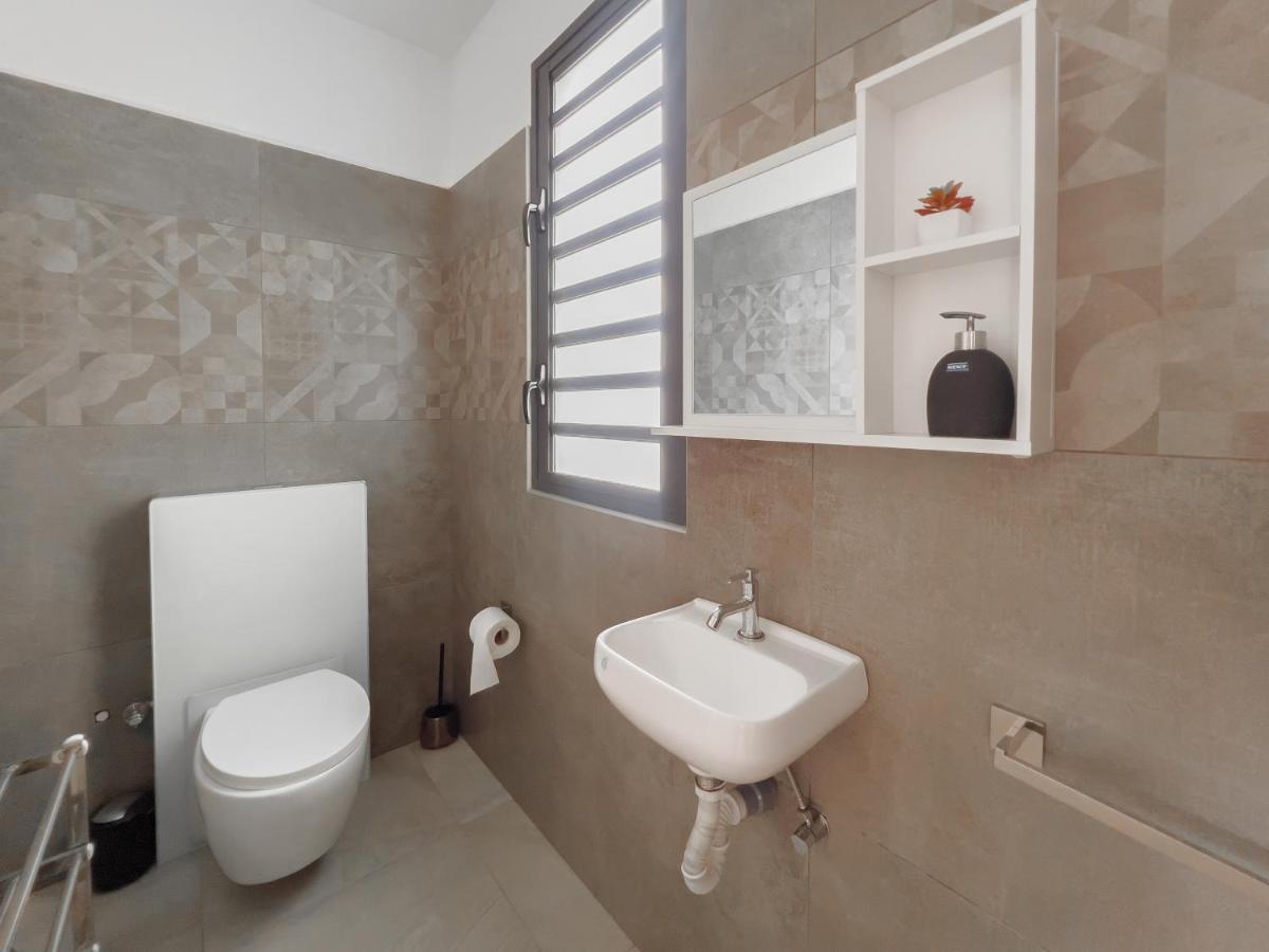 Residence Celestial - Premium 3 Bedrooms Villa With Volcanic Stone Pool กรองด์เบย์ ภายนอก รูปภาพ