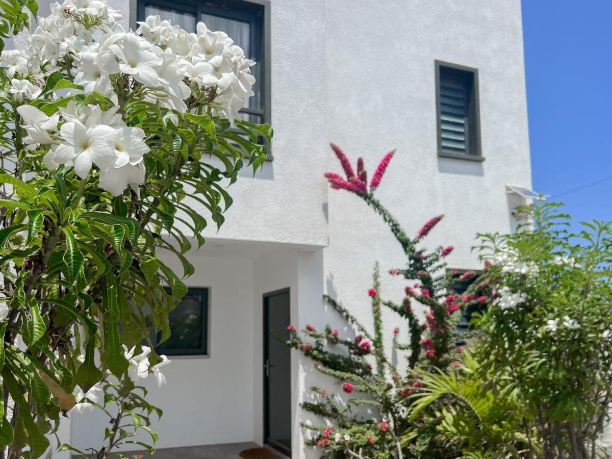 Residence Celestial - Premium 3 Bedrooms Villa With Volcanic Stone Pool กรองด์เบย์ ภายนอก รูปภาพ