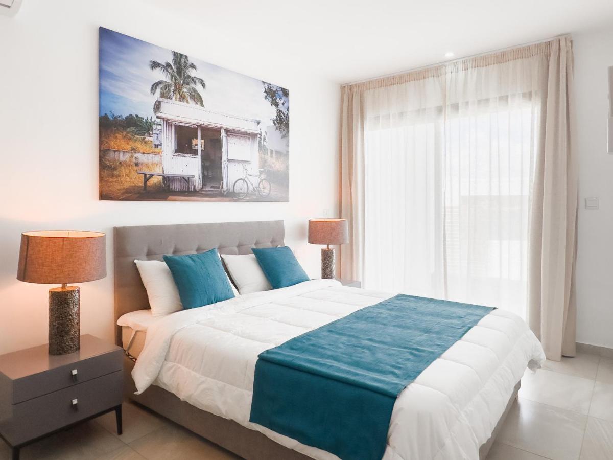 Residence Celestial - Premium 3 Bedrooms Villa With Volcanic Stone Pool กรองด์เบย์ ภายนอก รูปภาพ